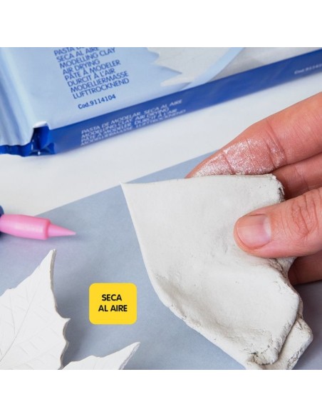 Patratele autoadezive